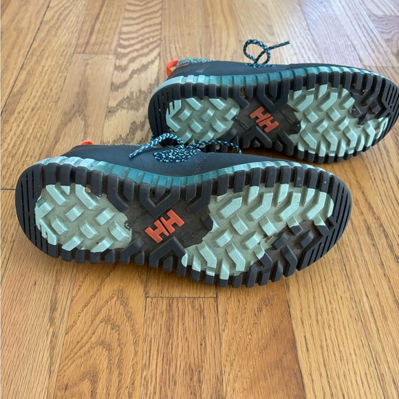 Helly Hansen waterproof shoes - Picture 2 of 4